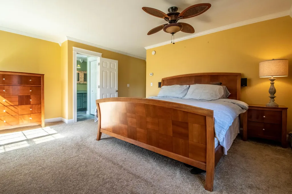 27 Winn Road Falmouth ME 04105