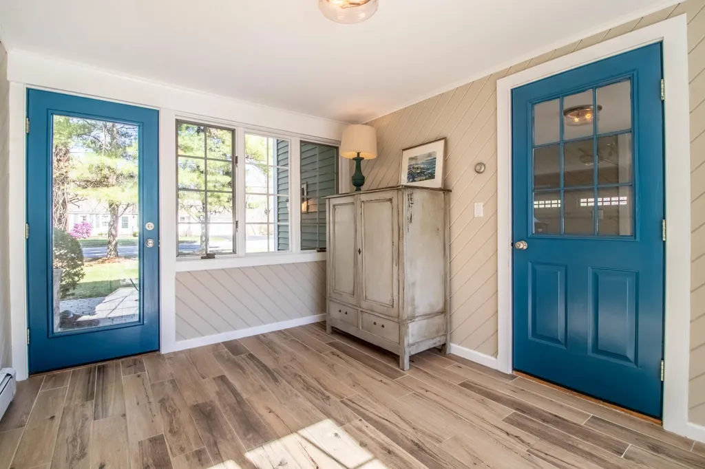 27 Winn Road Falmouth ME 04105