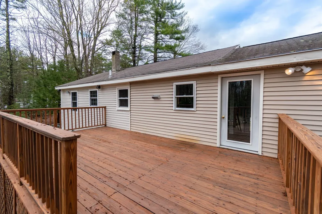 54 Seavey Drive Buxton ME 04093