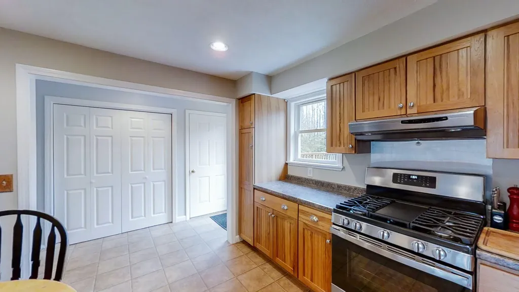 54 Seavey Drive Buxton ME 04093