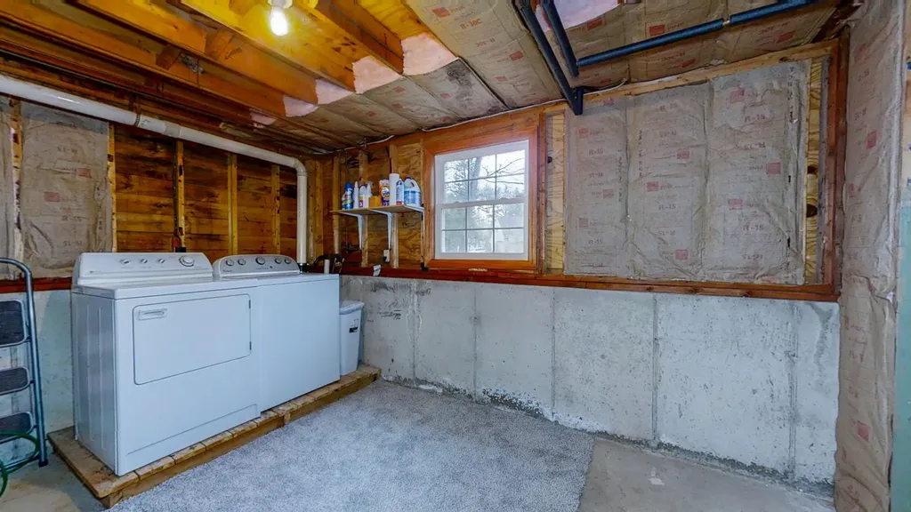 54 Seavey Drive Buxton ME 04093