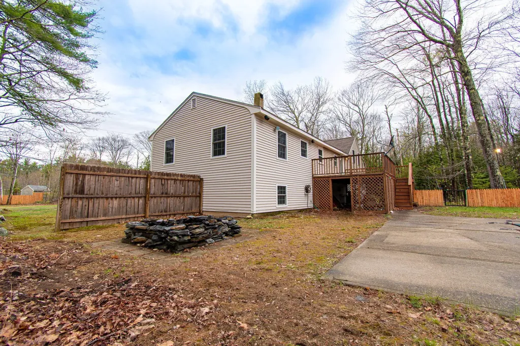 54 Seavey Drive Buxton ME 04093