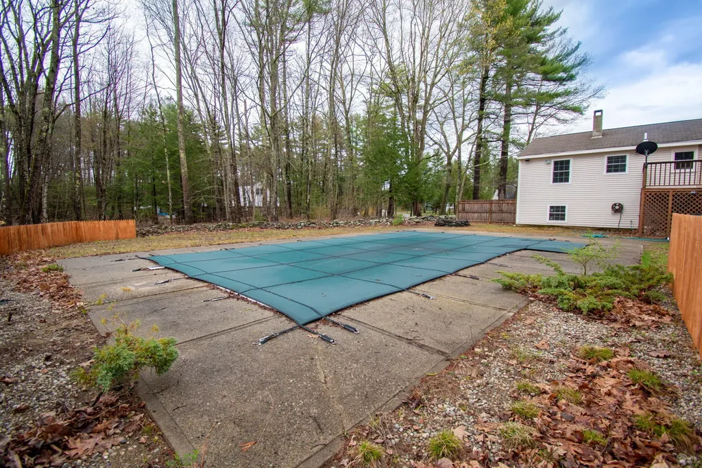 54 Seavey Drive Buxton ME 04093
