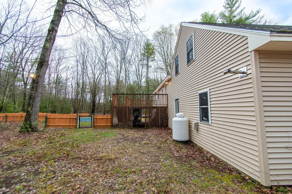 54 Seavey Drive Buxton ME 04093