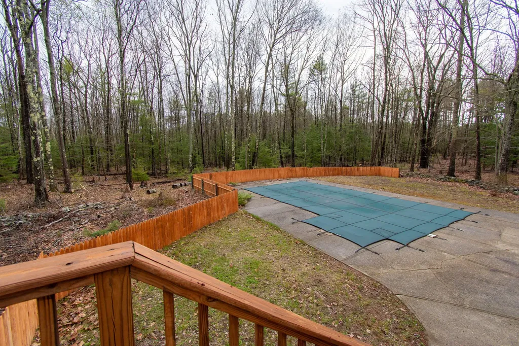 54 Seavey Drive Buxton ME 04093