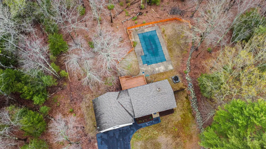 54 Seavey Drive Buxton ME 04093