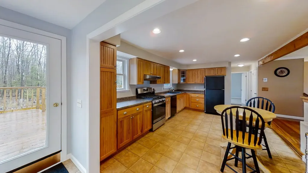 54 Seavey Drive Buxton ME 04093