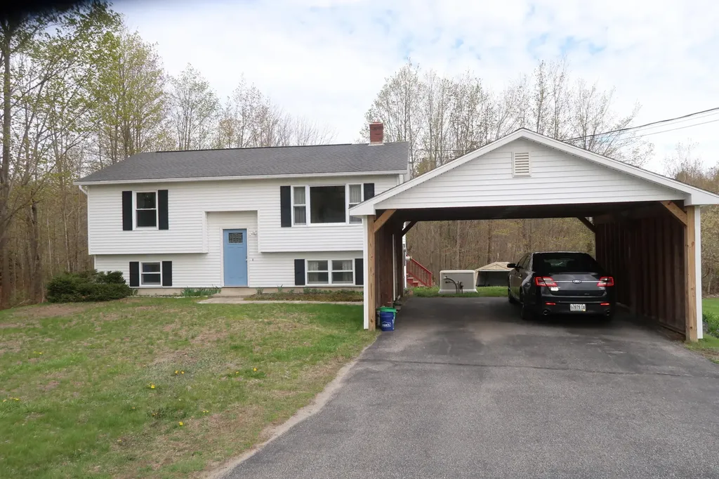 271 Eight Rod Road Augusta ME 04330