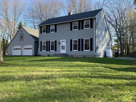 25 Ivanhoe Drive Topsham ME 04086