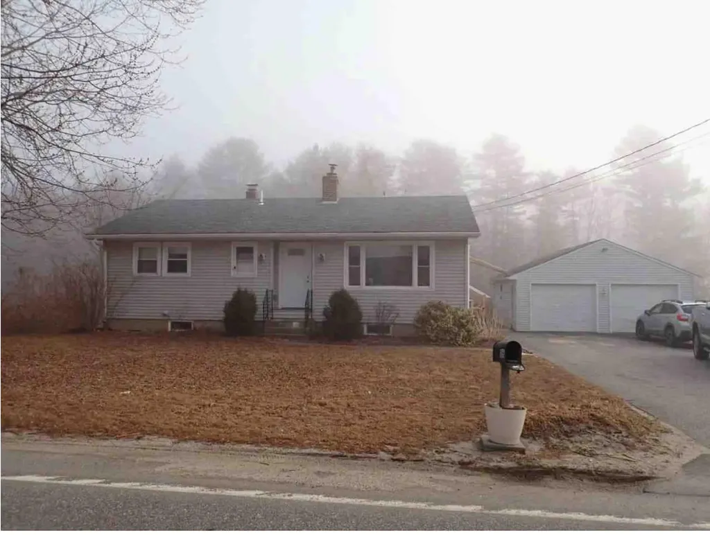 186 River Road Brunswick ME 04011