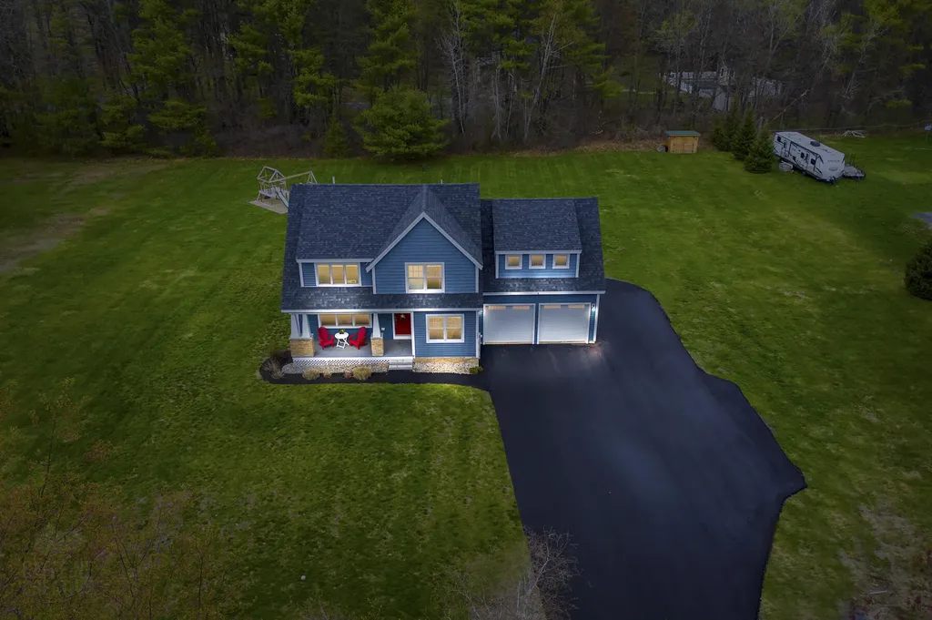 305 County Road Gorham ME 04038