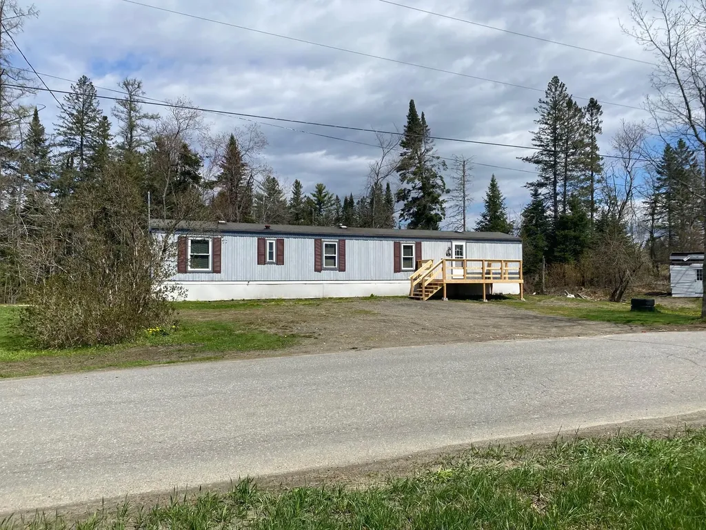 21 Goff Road Dexter ME 04930