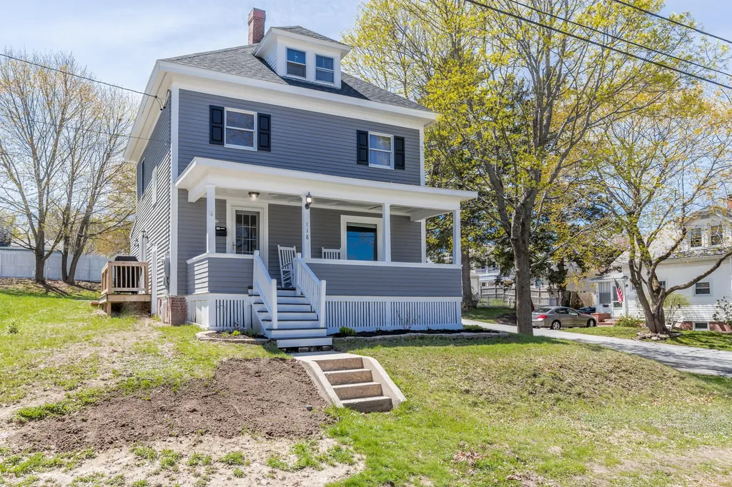 118 King Street Westbrook ME 04092