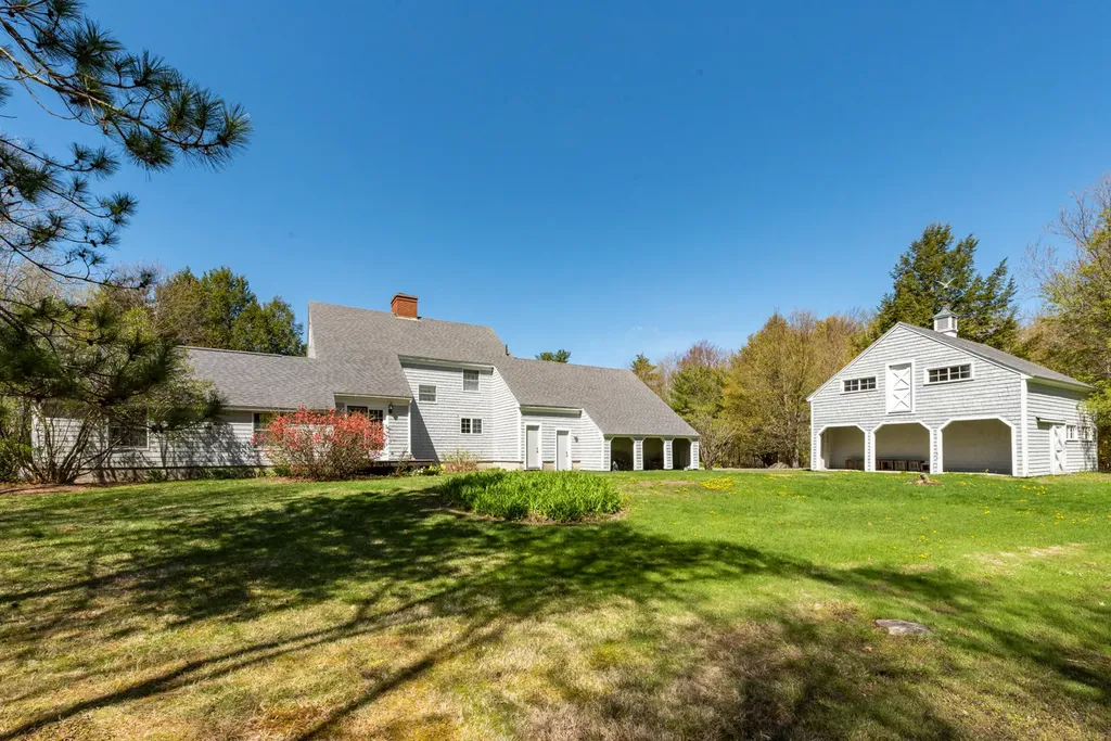 53 Smithfield Road Belgrade ME 04917
