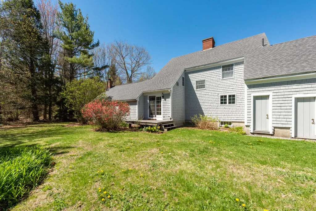 53 Smithfield Road Belgrade ME 04917