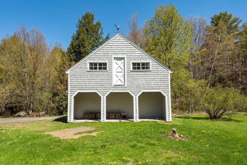 53 Smithfield Road Belgrade ME 04917