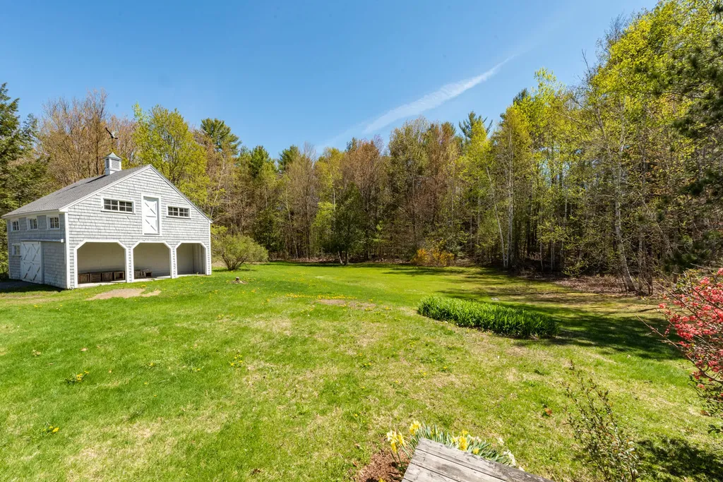 53 Smithfield Road Belgrade ME 04917