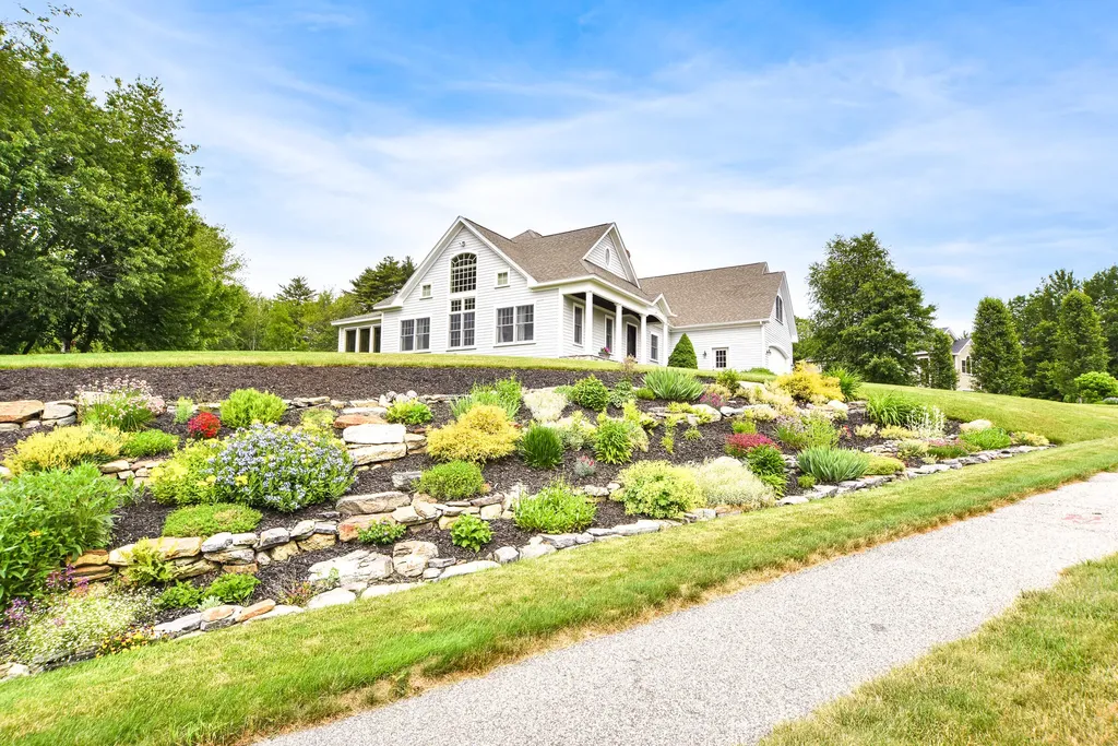 68 Pinnacle Drive Auburn ME 04210