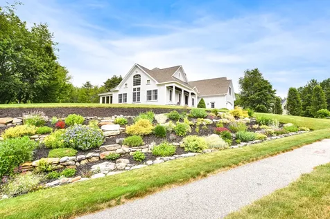 68 Pinnacle Drive Auburn ME 04210