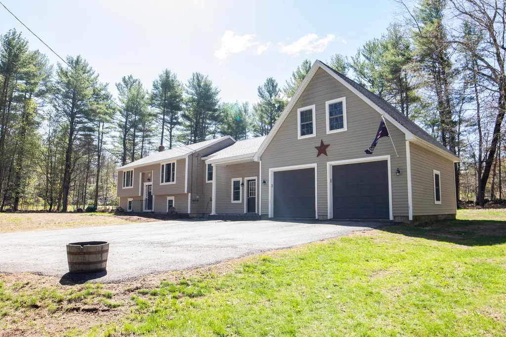 11 Anthoine Road Windham ME 04062