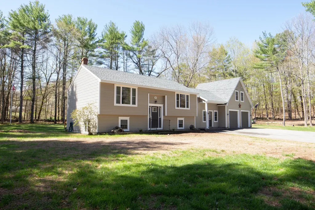 11 Anthoine Road Windham ME 04062
