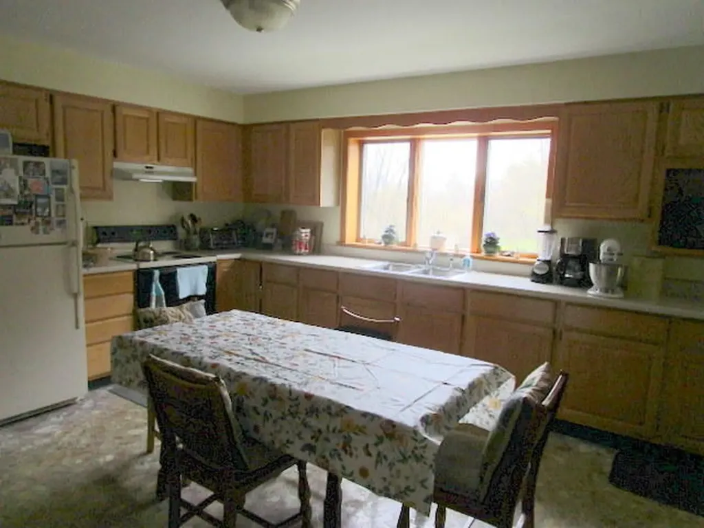 39 Russell Road Fayette ME 04349