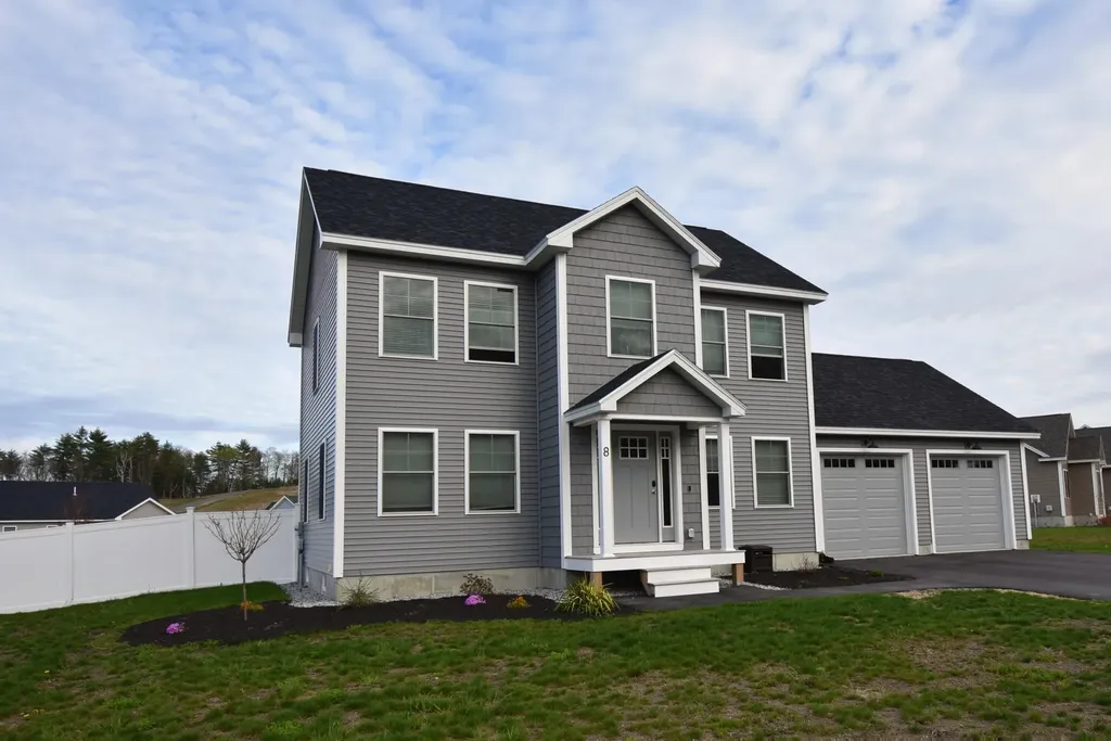 8 Champagne Lane Lisbon ME 04250