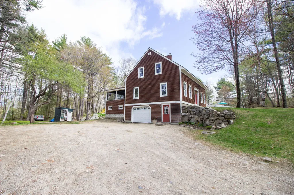 12 Fieldcrest Drive Raymond ME 04071