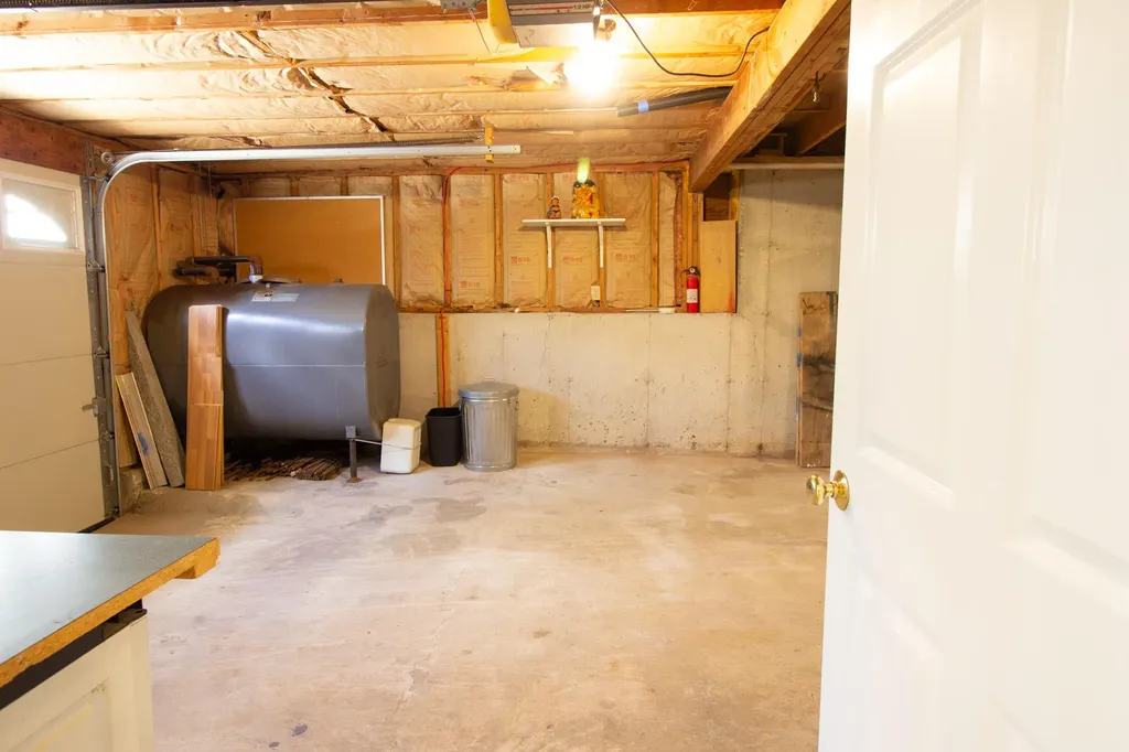 12 Fieldcrest Drive Raymond ME 04071