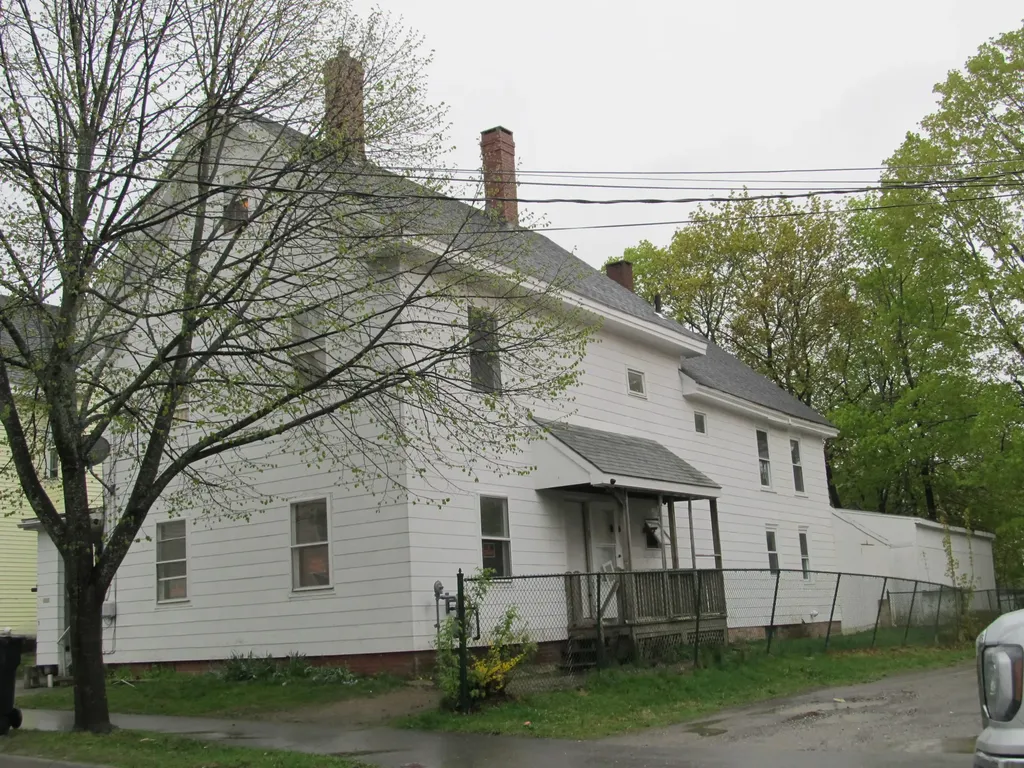156 Grove Street Bangor ME 04401