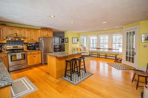 104 Hill Street Farmington ME 04938