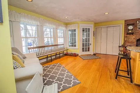 104 Hill Street Farmington ME 04938