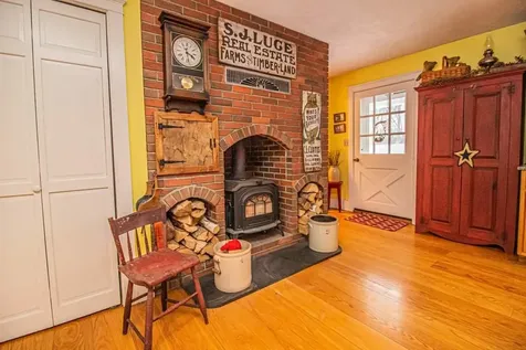 104 Hill Street Farmington ME 04938