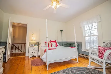 104 Hill Street Farmington ME 04938
