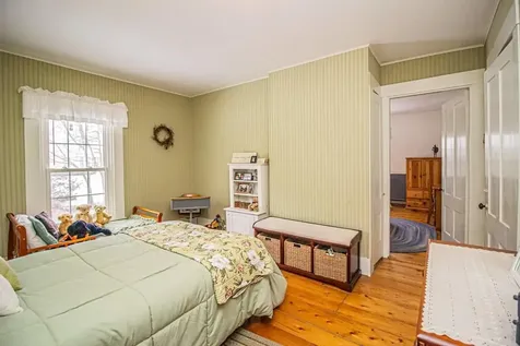 104 Hill Street Farmington ME 04938