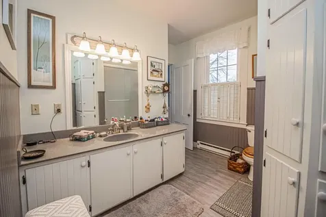 104 Hill Street Farmington ME 04938