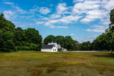 104 Hill Street Farmington ME 04938