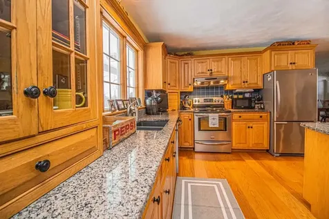 104 Hill Street Farmington ME 04938