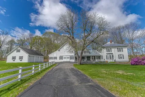 104 Hill Street Farmington ME 04938