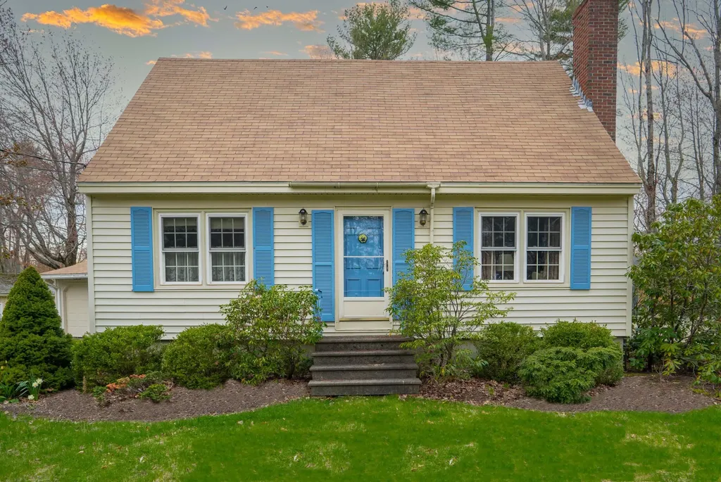 64 Barrows Drive Topsham ME 04086