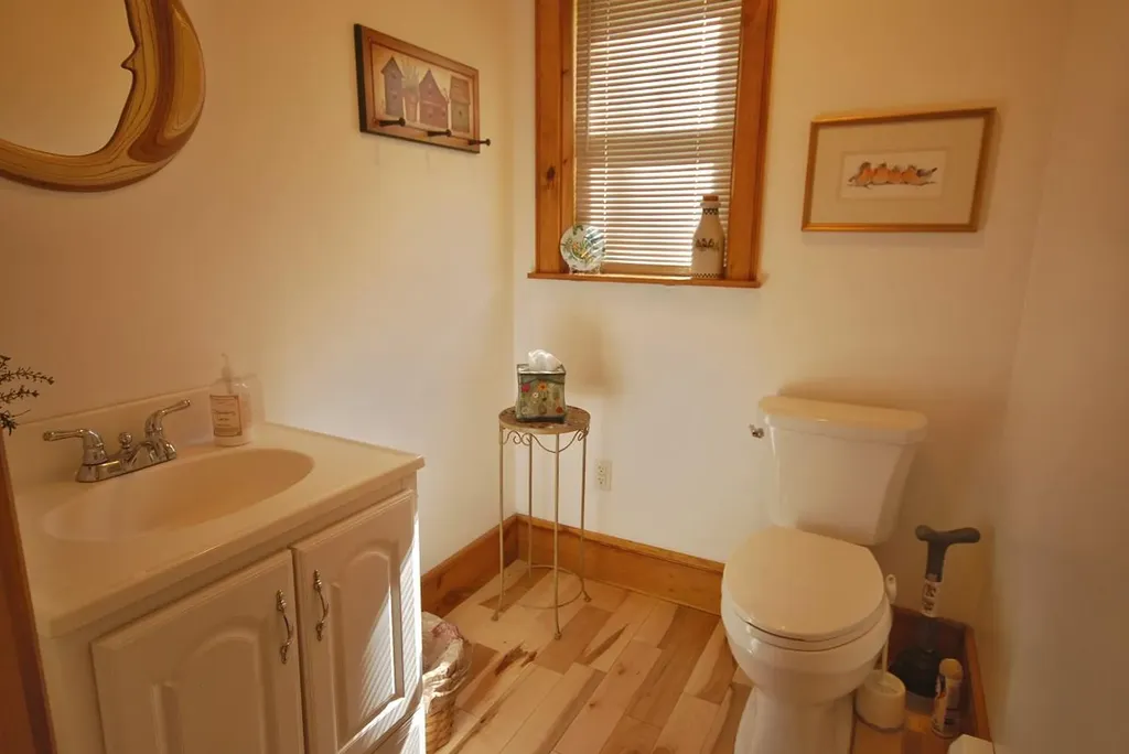 73 Swans Road Raymond ME 04071