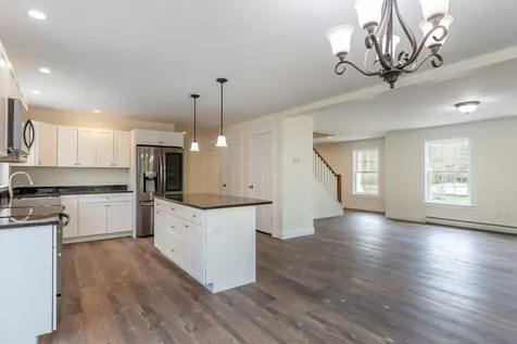 31 Deerfield Drive Brunswick ME 04011