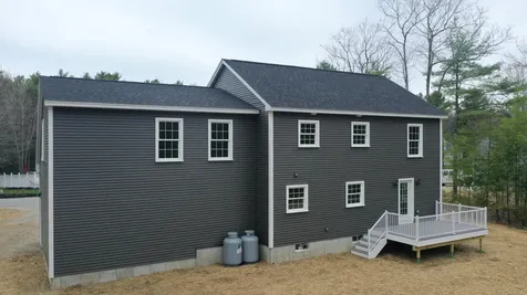 31 Deerfield Drive Brunswick ME 04011