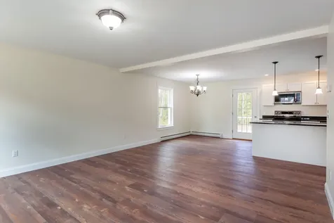 31 Deerfield Drive Brunswick ME 04011