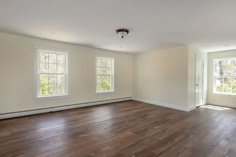 31 Deerfield Drive Brunswick ME 04011