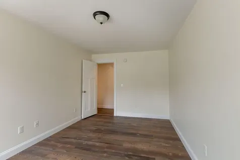 31 Deerfield Drive Brunswick ME 04011