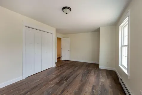 31 Deerfield Drive Brunswick ME 04011