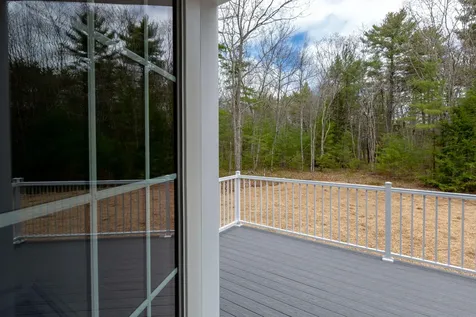 31 Deerfield Drive Brunswick ME 04011