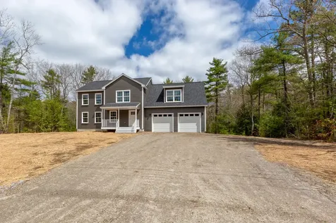 31 Deerfield Drive Brunswick ME 04011