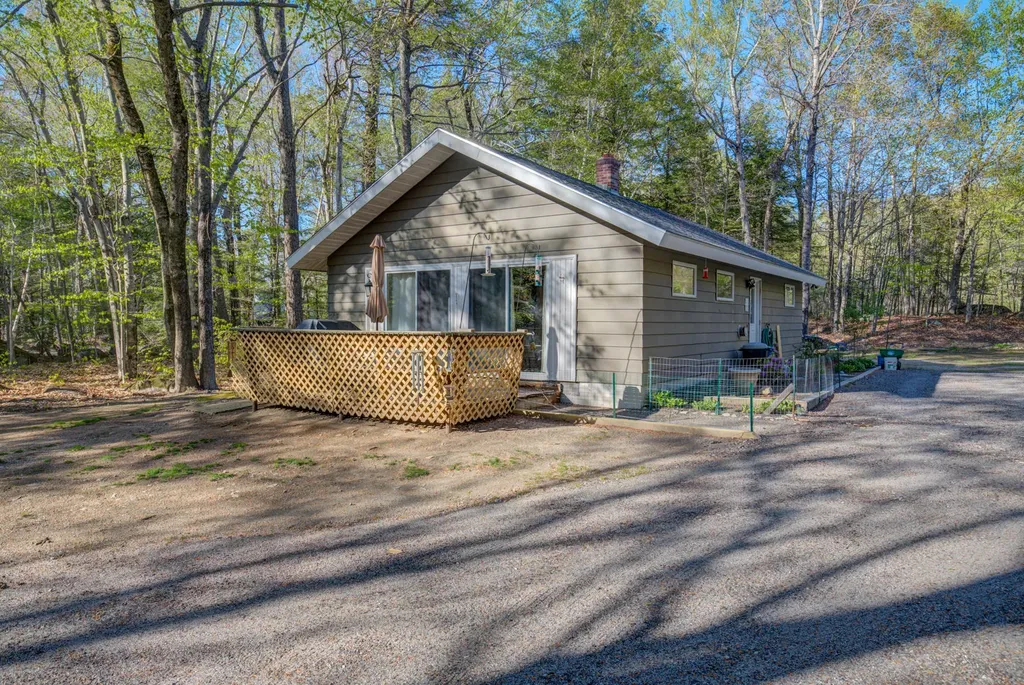 39 Whittemore Cove Road Raymond ME 04071